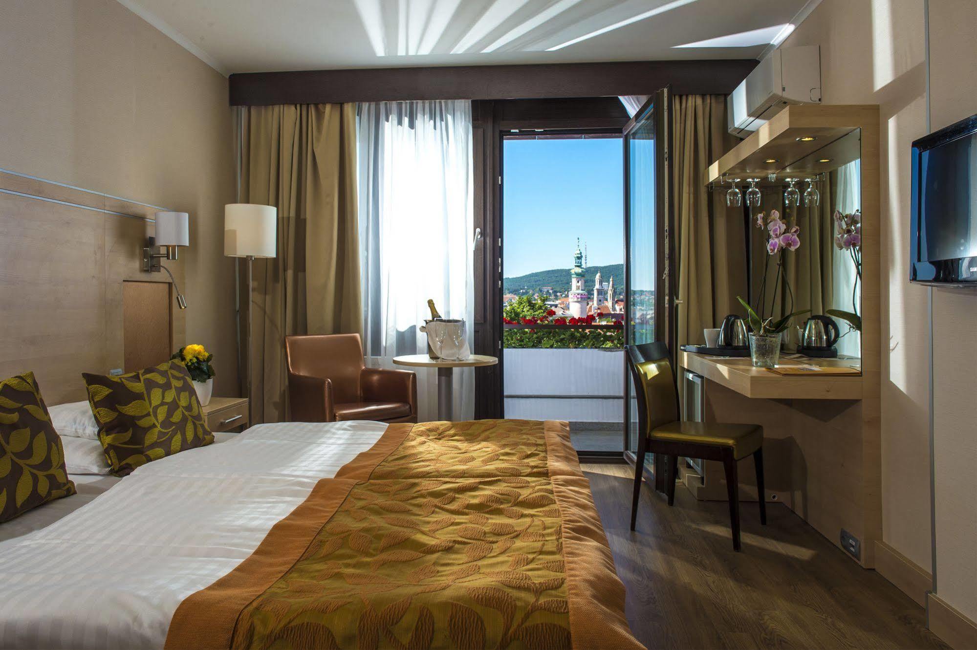 Hotel Sopron Dış mekan fotoğraf